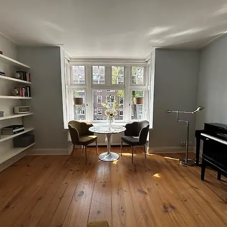 Luxury In The Center דירה